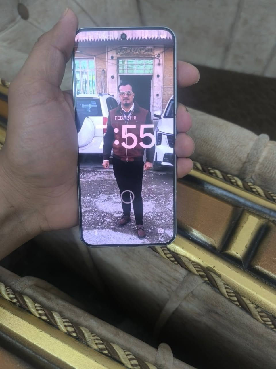 Mi 15
الرام 12 
الذاكرة 256 
نسخه صينيه 
السعر 600 بدون ملحقات او مراوس 
نضافه 100 بل 100 
الرقم ***********
