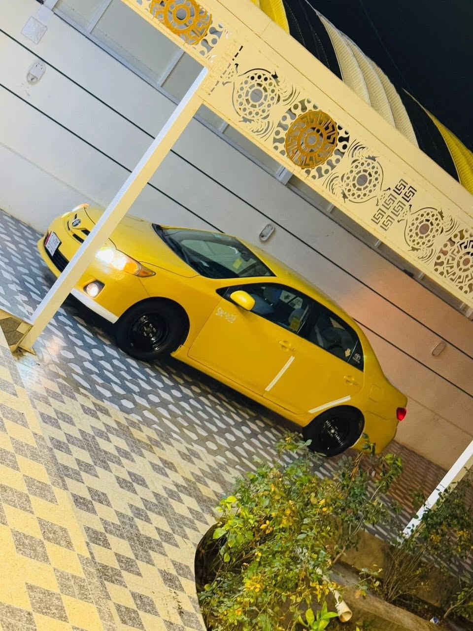 السلام عليكم للبيع كورلا موديل 2013 رقم بغداد الماني السياره مصفرة من الهيأ من الغرامات من كلشي  وارد امريكي ب مريكه حادثه خشم جاملغ وراس بنيد الايسر بدون دواخل  وبل العراق جاملغ الخلفي  الايسر بي طخه  بدون دواخل صدر امامي خلفي كامل تبريد شغال فقط  غاز يحتاجله السياره كامله نظيفة  مكينه 1800مال موديل 2019 جديده شاده لاتنقيص ولاتبخير والگير شرط الفحص  
السعر110 اوبيه مجال بسيط  مكان السياره رمادي الخالديه للاستفسار ‭٠٧٨٢ ٦١٣ ١٥٩٨‬
