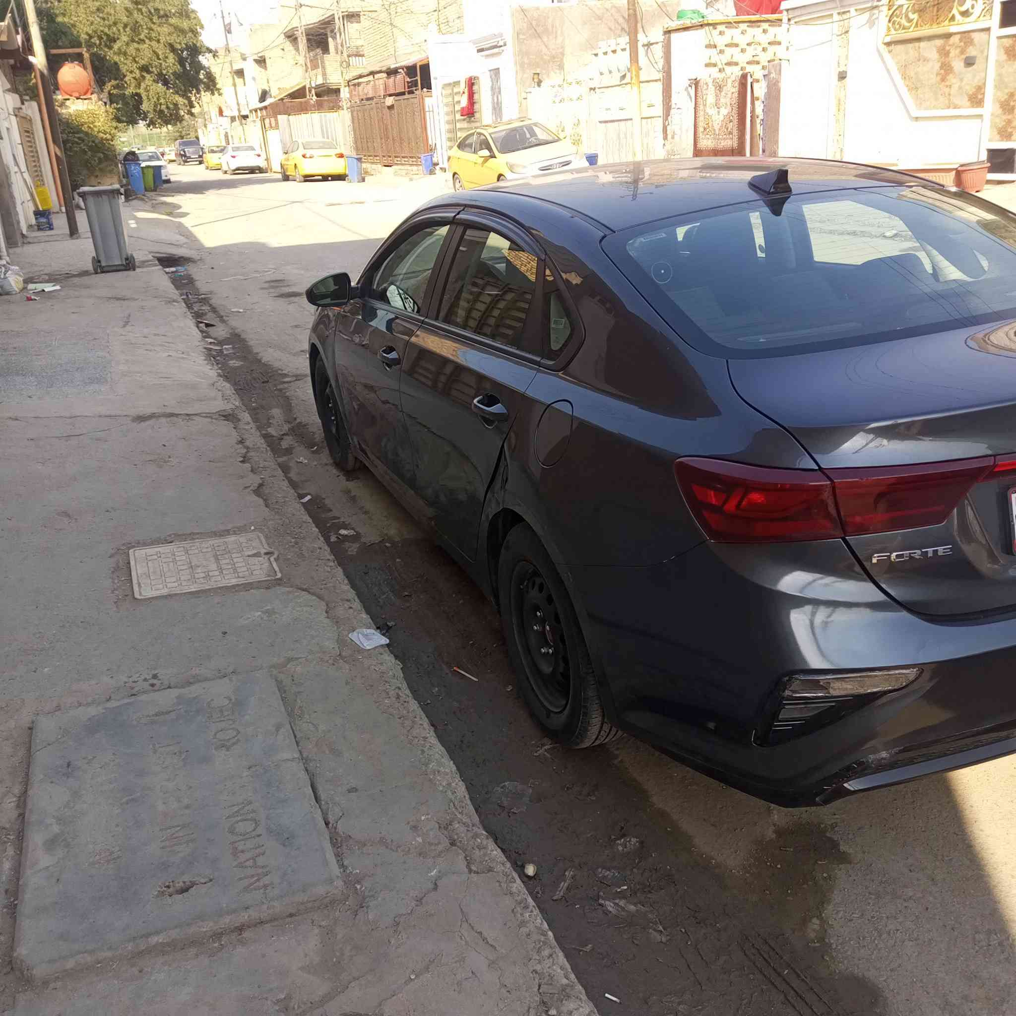 فورتي 2021 رقم بغداد بأسمي حادث جاملغ وبنيد  وصور السونار بالمنشور محرك كير تبريد السياره جاهزه المكان الشعب شارع الأسواق *********** السعر 120 وبيها مجال
