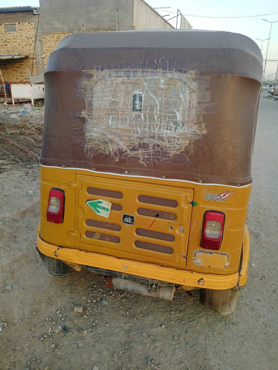 السلام عليكم تيك توك للبيع موديل 20 اوراق الوكيل شاكر سعر 5700 وبيها مجال بيها طقه بالصفحه ***********
