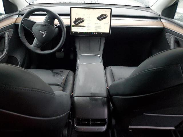 السلام عليكم من رخصة الادمن 

للبيع تسلا مدل y تك ماطور موديل 2024 بدون ايرباك حادث سطحي وانصبغن 3 قطع سونارها موجود ماشية 17 الف ميل بيها اشتراك اصطفاف ذاتي و اشتراك استدعاء سيارة ع وضع شركة نظيفه جدا ومبدل الجامات الخلفيه اصليات  جاهزة للهزة رقم فحص مؤقت باسمي مكان السيارة بالكاظميه *********** ….. السعر 175 وبيها مجال قليل

سيارة اون لاين  ومسويلها استمارة حجز مروري ع باجر حته اتصير مباشرتا باسم المشتري
