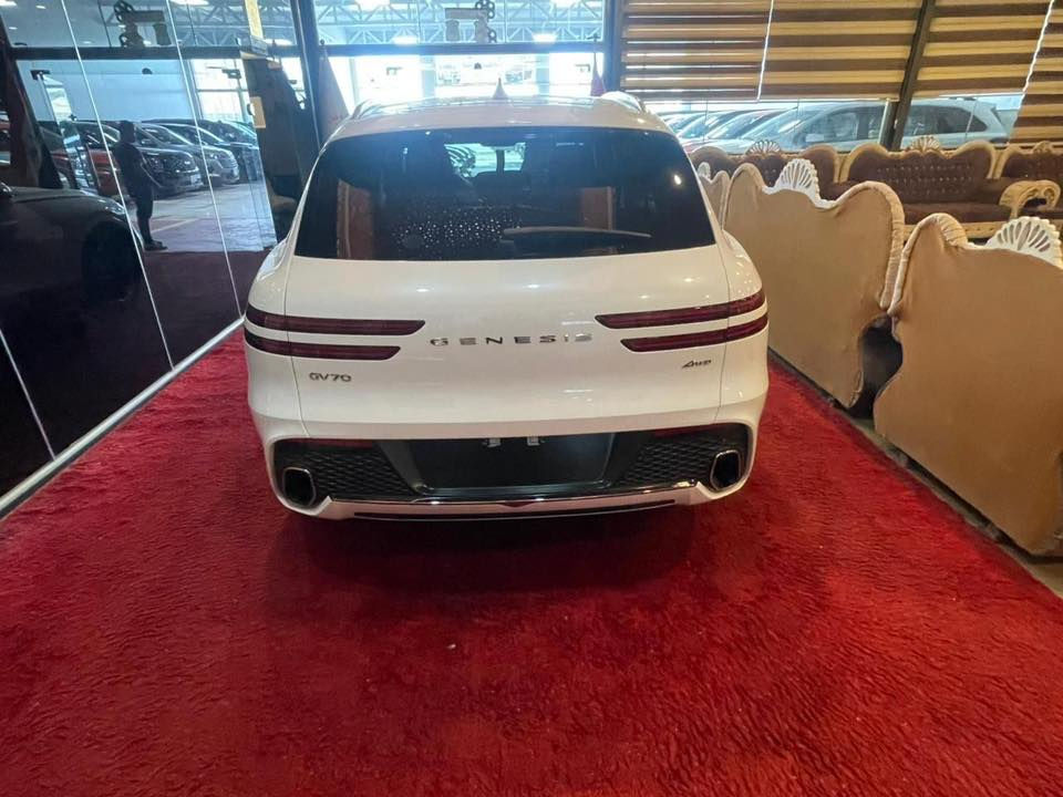 جينيسز gv70
موديل 2023
وارد امريكي حادث ربع دعاميه ومبدله بلاديه نفس اللون وصور الحادث مرفقه
السياره مكفوله من الصبغ والتبديل
فول مواصفات 
بانوراما
تشغيل عن بعد 
كشات جلد تدفئه تبريد كهرباء مساج
رادارات امامي خلفي جانبي
شاشه جبيره وكامره
حساسات 
مري شفط
وبقيه المواصفات المعروفه
دخول جديد منفيس بسمي تحويل باي محافظه
المكان النجف
***********
