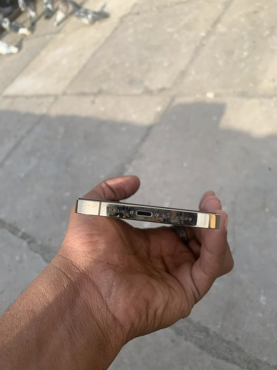 13برو ماكس للبيع
مكفول من كلشي لا خدش ولا زله ولا ايشي 
بطاريه 81
ذاكره256
وتر مامفتوح 
تريده تعال تفحص واخذ
 المو شراي لا يدوخني شباب فدوه
سعره 650قفل ربع مينزل منه مكاني بغداد الزعفرانيه 
***********🩵
