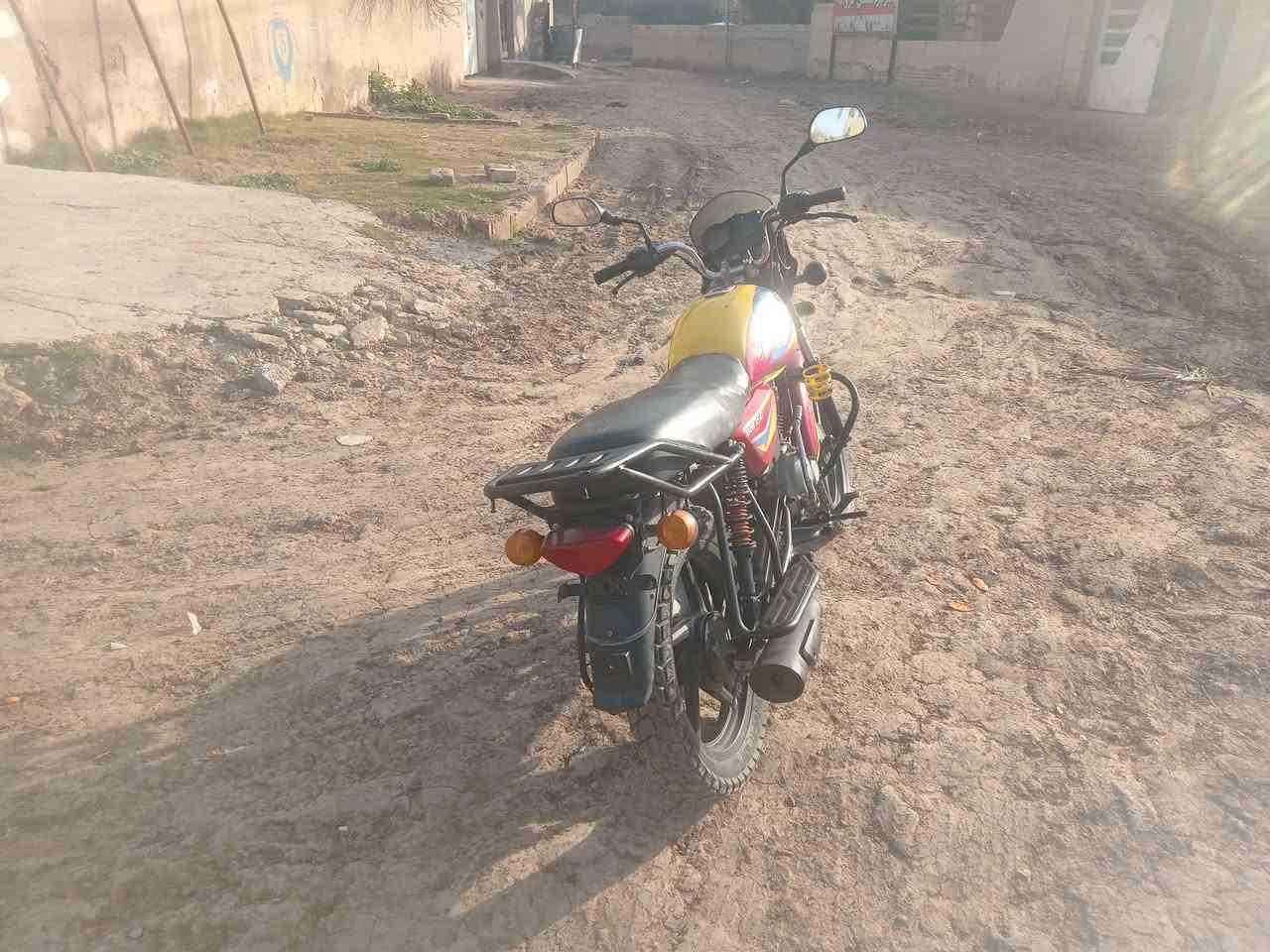 موديل 21
بدون اوراق 
مجفته 
ب725وبيها مجال 
مكاني جسر مهروت
***********
