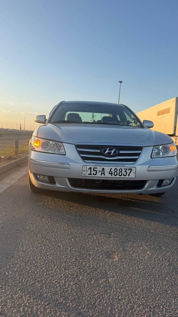 ╔══════════╗
║  ✨ SONATA 2007 V6 ✨  ║
║   سيارة مال جناي    ║
╚══════════╝

▌ ليش تشتريها؟
لأنها مو بس سيارة... هاي راحة واعتمادية
محرك V6 3.3L - عزم وقوة
مصبوغة حزام 
ممشى 195 ألف كم بس - وقابل للزيادة
بعدها بعز شبابها 😳

▌ المواصفات اللي تفرق:
☀️ فتحت سقف
📺 شاشة اندرويد - كلشي بيدك
💡 زنون عالي/ناصي - طريقك يصير نهار
🔊 سماعات عاليات - مزاجك يصعد
🪑 داخل شامواه - فخامة ونظافة
❄️ تبريد ثلج - الصيف ما يأثر بيك

▌ كلام من الاخير:
🔧 مكينة وكير؟ افحص وين ما يعجبك وين ما تريد
📝 السيارة باسمي - تحويل مباشر
📅 سنوية 2029

💎 السعر: 95 ورقة - وبيها مجال
بس للشراي اللي يعرف قيمتها

🔄 ترهم مراوس: النترا كورولا
الفرق حسب النظافة والموديل

📍 الفلوجة - الانبار
📞 للاستفسار: *********** - واتساب متاح
