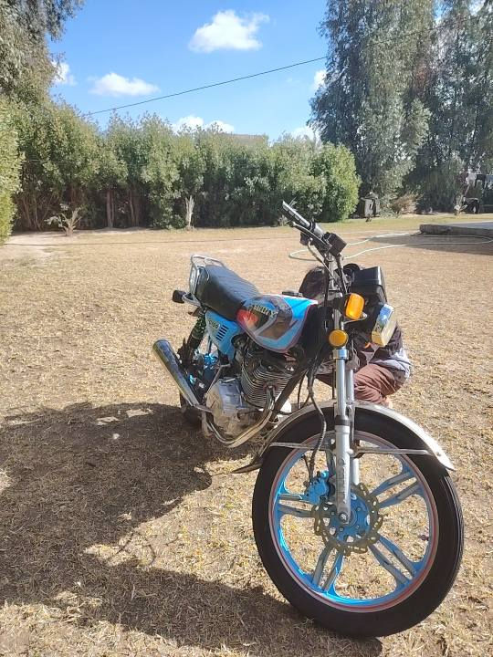 سلام عليكم اللبيع دراجه سفان مديل 21 اورق اصوليه او كامل 550 او بيها مجال شي قليل رقم الهاتف ***********
