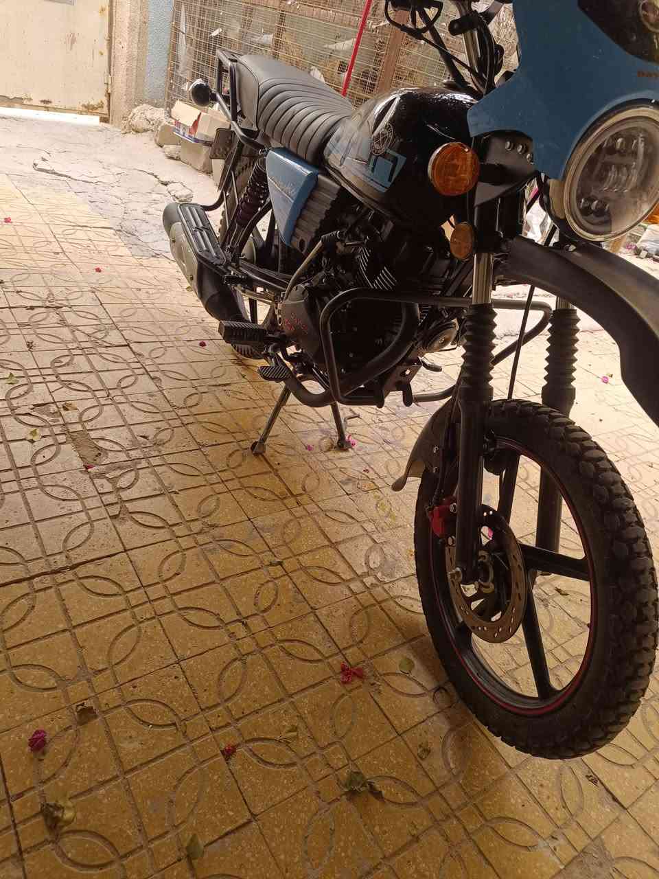 السلام عليكم
موديل 26 رقم أربيل 
ماشيه 5000 
صورها من كل الجهات كدامك 
مكاني كربلاء طويريج 
***********
