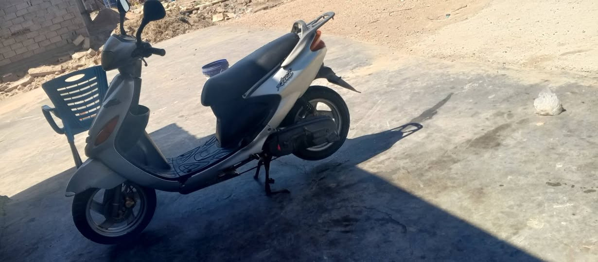 السلام عليكم للبيع دراجه لكزز السعر 400وبيه مجال ***********
