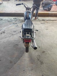 اربعه كير كلك مكفوله من للسرقه سعر 200 حلوه دراجه هندر واحد 0772794268...