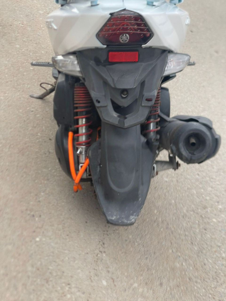 سلام عليكم 
دراجه gtr
الدراجه مصبوغه عام
مكينه مفتوحه مبدله ولفات فقط
السعر 550
العنوان:بغداد حي الجهاد
للأستفسار الاتصال على الرقم التالي
***********
