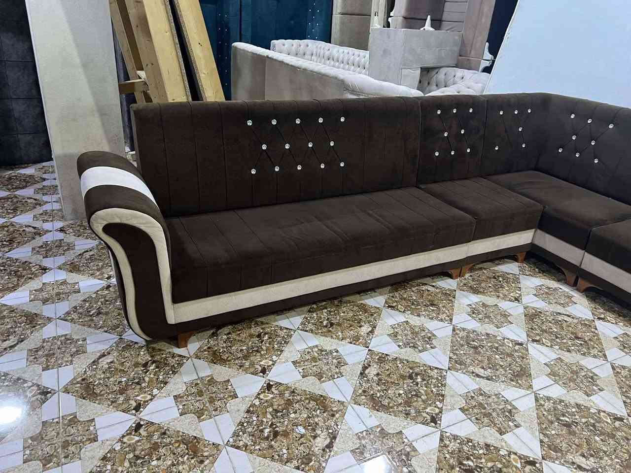 بؤ فروشتن
زور باكة بيعةيبة تابليي جوانونايابة
دةسكردةخسوسيية بازارينية ١٢نةفةريية
مالي فةقيره
سعري زور مناسبة
١٨٠هةزار
***********
