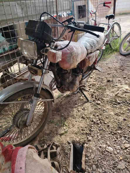 ((السلام عليكم)) 
دراجه ايراني تايكر للبيع
شغاله 
موديل ٢٠٠١٨
بدون اوراق
ب200 قفل 
مكاني ديالى الخالص الدوجمه 

رقمي ***********
