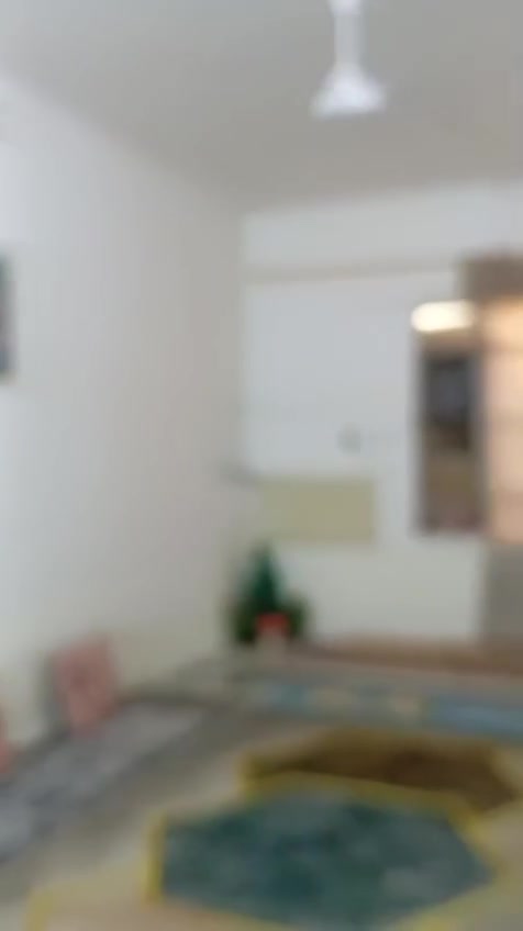 السلام عليكم بيت طابو زراعي سند25اقرار قاضي مساحه 300متر
مكان كربلاء الحر عرب صالح مقابيل المولده فقط لليساري 
السعر 100مليون وبي مجال الاستفسار على الرقم ***********
ابو مشتاق اليساري
