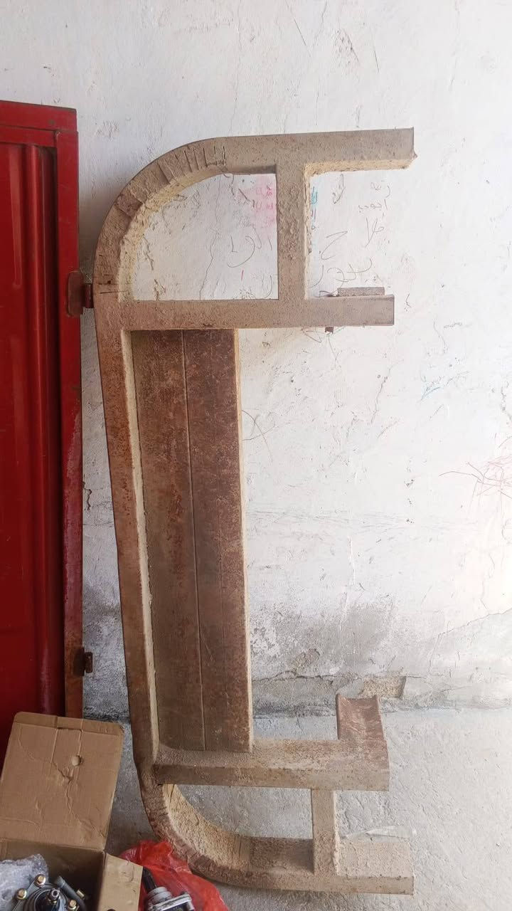 السلام عليكم دني الغراض للبيع دعاميه وباب وجير بوكسات اثنين وكابريتر كلهن شغالات الليي الاستفسار خاص او على الرقم ***********
