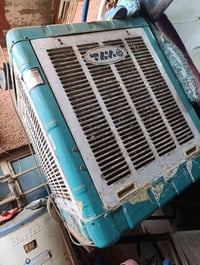 مبردة • حجم ٢ونص • ما بيها عطل