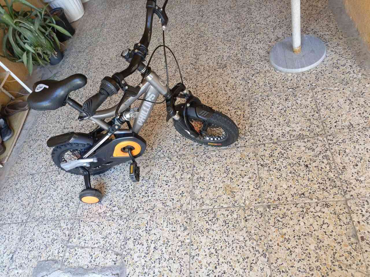***********
بايسكل نضيف جدا للبيع
