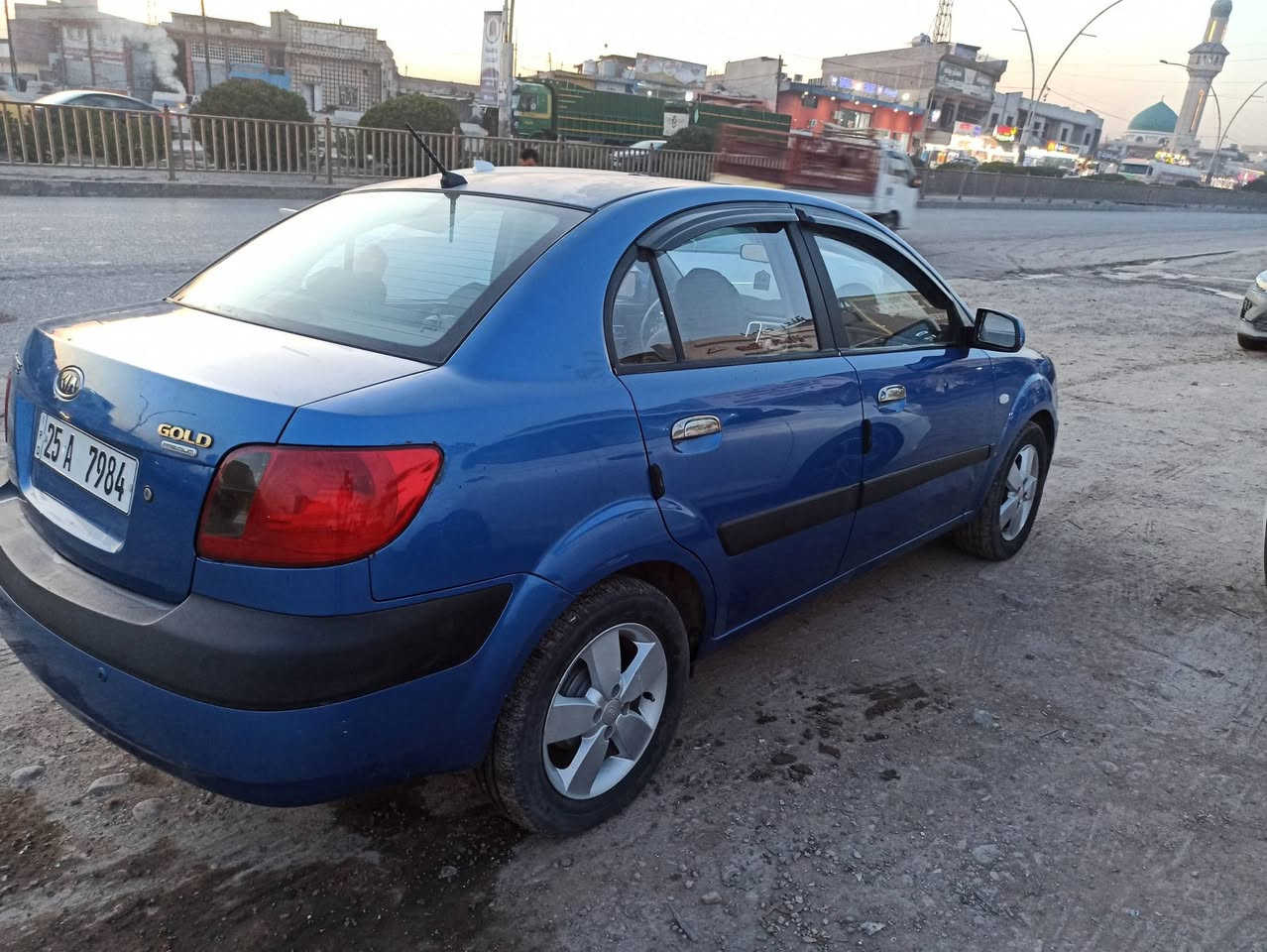 السلام عليكم
 كيا كولد برايد 
موديل 2009
سياره فول موصفات سلايت 
رقم كركوك الدولي 
هزه و سنويه جديده 
كابون بانزين الكتروني 
محرك وكير شرط
محرك 16دوش VVT
سياره بدون صبغ بيها ملاحظه يخصه صغيره باب الامامي بدون دواخل شرط والباقي مدام العين 
شرط التحويل 
السعر 90$ وبيها مجال 
🛑ملاحظه مهمه
 يرجى الاتصال من  الساعه 9 صباحأ إلى الساعه 9 مساء
#العنوان موصل الجديده شارع بغداد مجاور سنتر بغداد
#مكتب ال رزان للسيارت
***********
***********
