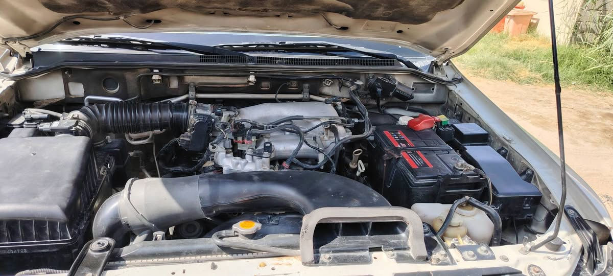 السلام عليكم باجيرو 2010 حبتور سياره جاهزه من كلشي مكينه كير حداديه تبريد تدفئا كلها شخال مواصفات ألحبتوري دمام مكاني ديوانيه قضاء الشاميه السعر ١٤٠ وبيها مجال التواصل علا الرقم ***********
