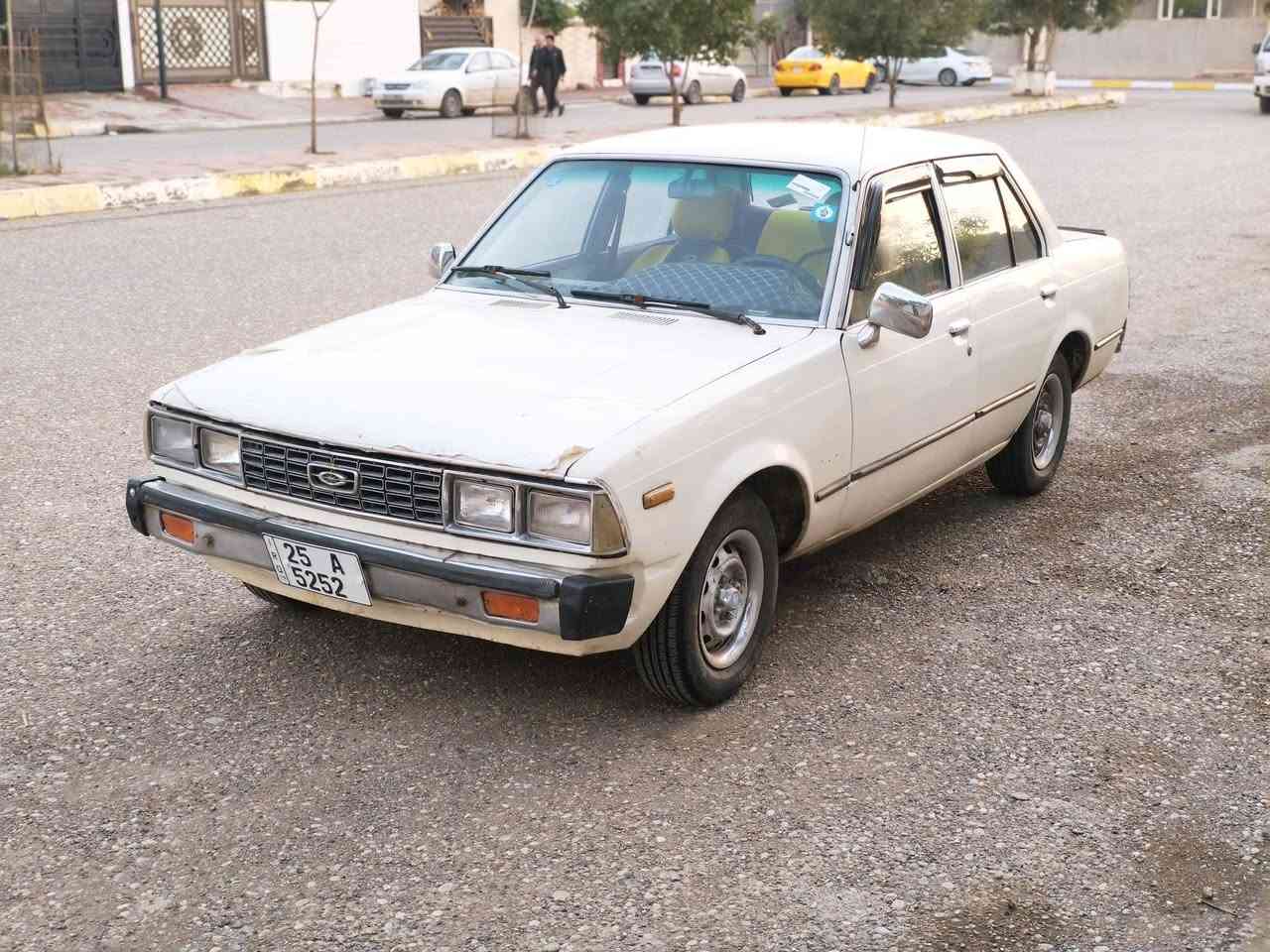 للبيع كرونا موديل 1980 كير اوتوماتيك كير ومحرك ونجي رقم وسنوية جديد مشروع وطني وبيها كوبون بنزين سعر 39 وبيها مجال بسيط ***********
