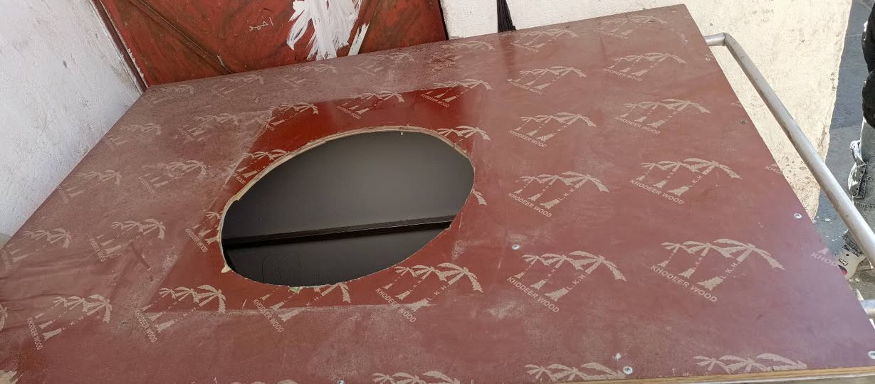 عربانة للبيع العنوان المعامل سوك العكيلي 250الف الاتصال ***********
