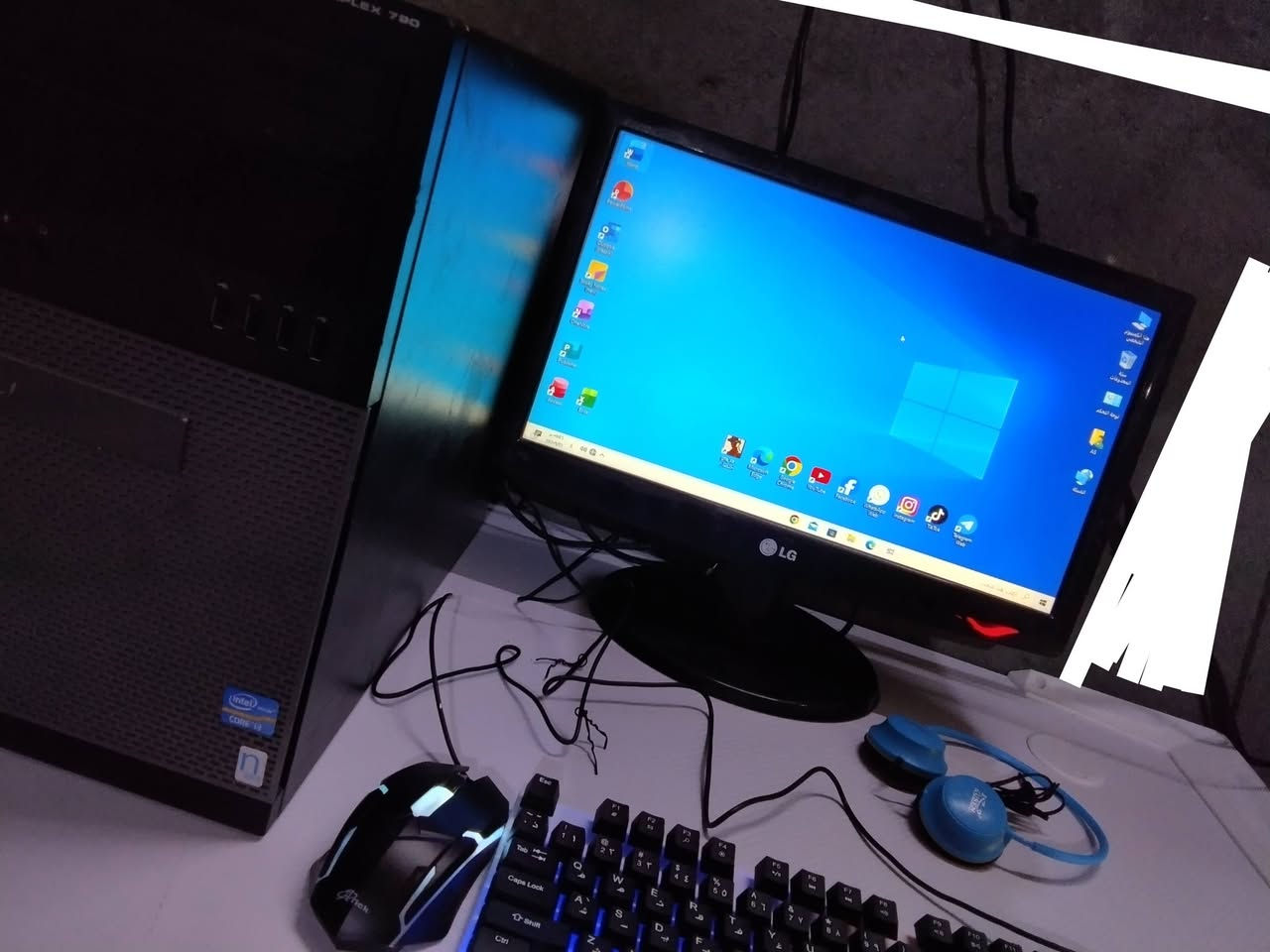 🔥 حاسبة Dell كاملة جاهزة للاستخدام
✅ المعالج:Core i3 الجيل الثاني
✅ الرام: 6GB
✅ التخزين: 320GB. hhd
✅ تشغل: برامج تواصل الاجتماعي+ برامج أوفيس + نت+الالعاب الخفيفه 
🖥️ شاشة  19 LGإنج
🖥️ كيس DELL opTlpLEX780   
⌨️ كيبورد + ماوس أصلي ضوئي
📌 الجهاز نظيف ومجرب 100%  
📍 المكان: (نجف الاشرف)
🚕 توصيل لجميع محافظات العراق
💰 السعر: 70


**إذا كنت صاحب هذا الإعلان وتريد حذفه لأي سبب، رجاءا أرسل رسالة إلى الدعم الفني**