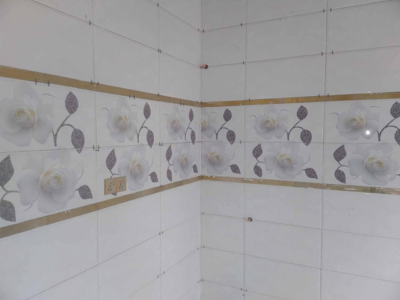 سلام عليكم خلفه لبخ جص سمنت بورك سيراميك كاشي متفرغ حالين ***********
