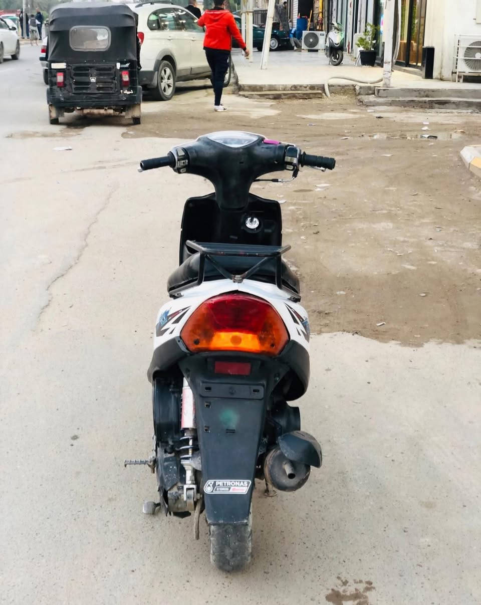 السلام عليكم شباب دراجه للبيع ماكس عدله ما مفتوحه شرط كلشي شقال سلف كهربائيات دراجه حلوه ناعمه مكان بصره السعر 400 محتاج حيل هاذ رقمي ***********
