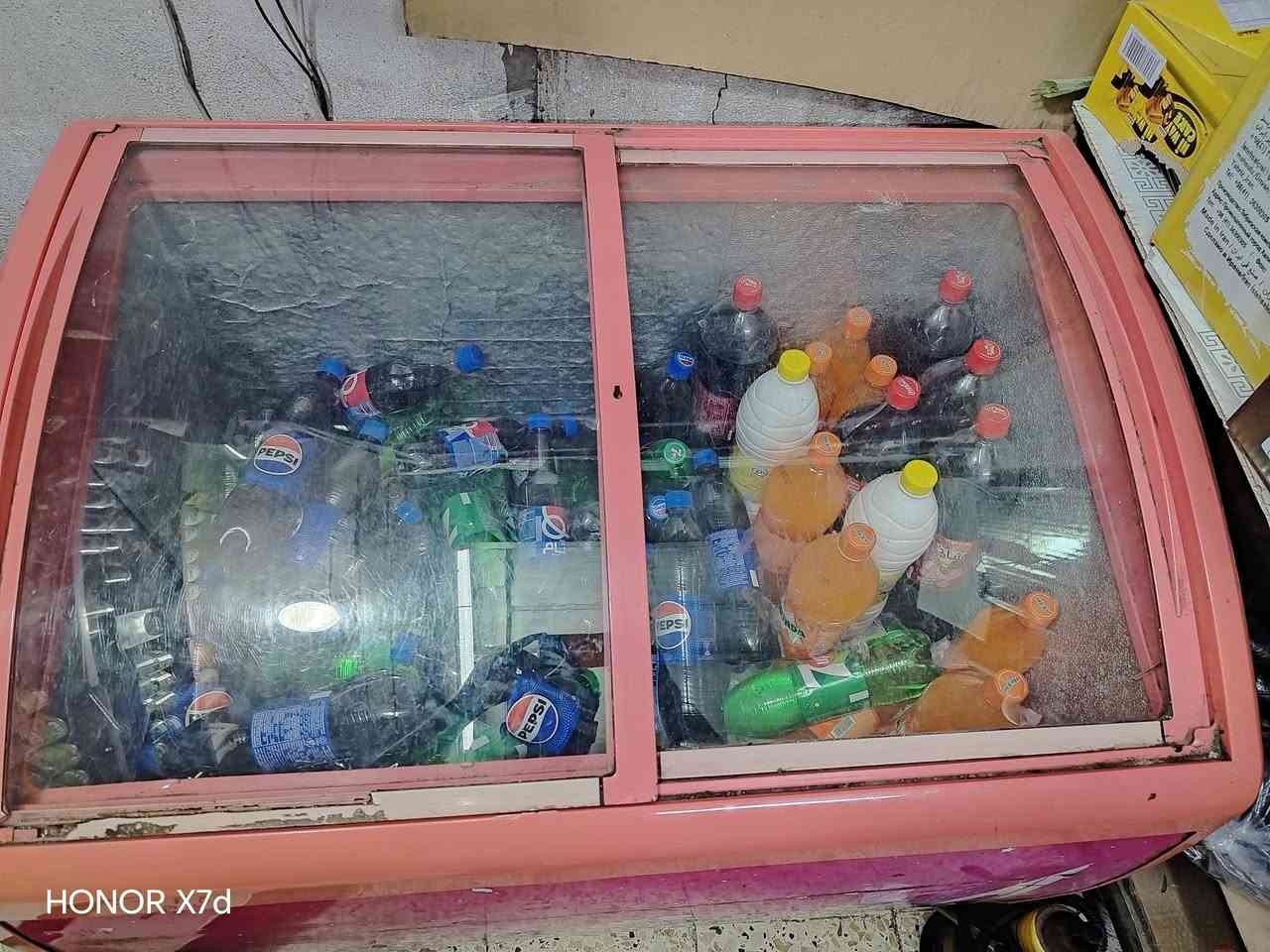 السلام عليكم الغؤالي هاي عارضات اثنين عمؤديات ؤحده صطحيه مكلف بل نشر رقم الهاتف*********** اتصل بيك خير ؤدلل
