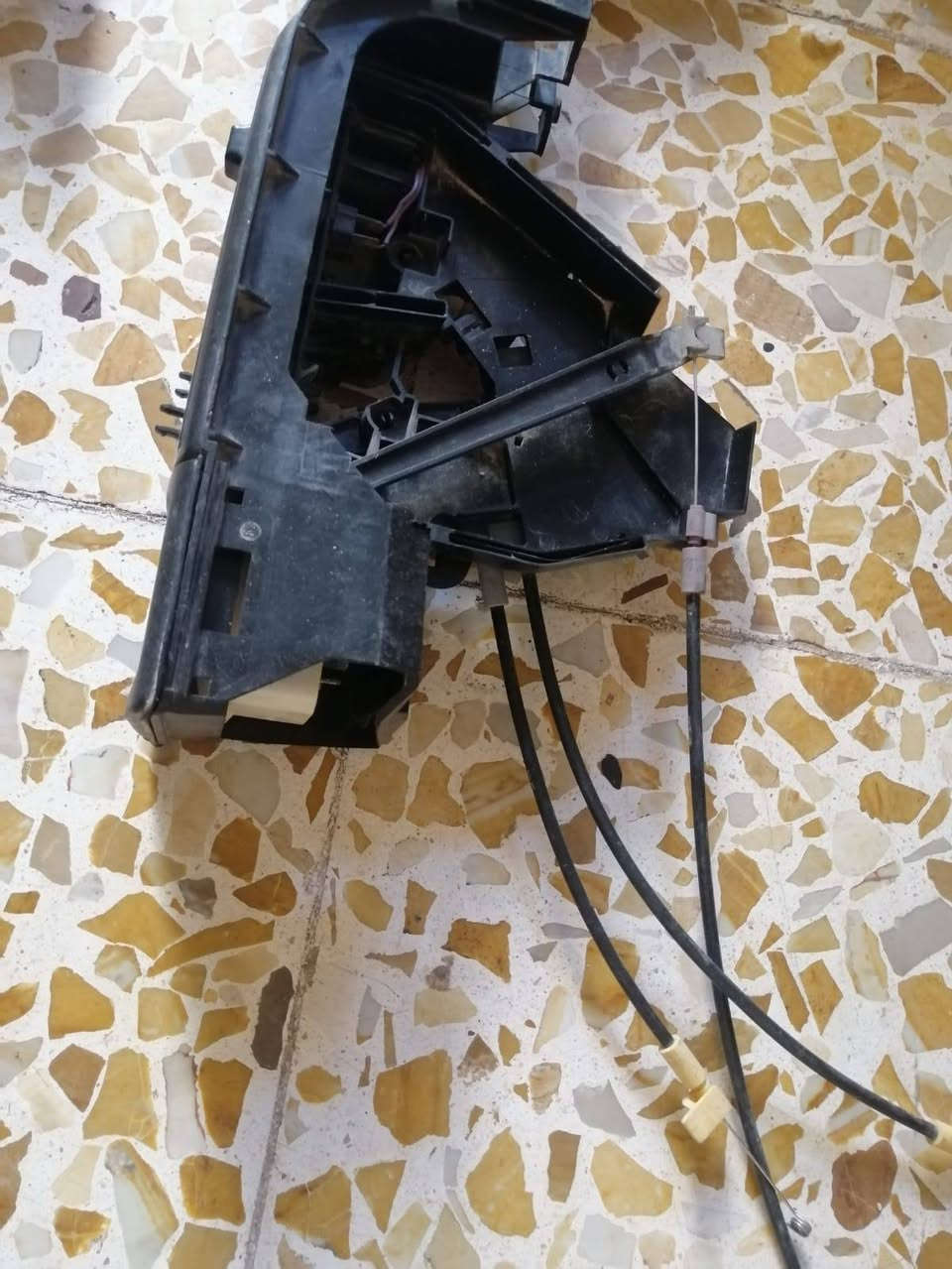 اغراض دشبول فكترا الاسعار عل صور  غراض تفليش
الجكمجه هم موجوده لون سمائي مثل لون قبق الفيوزات موجود بلصور
***********
