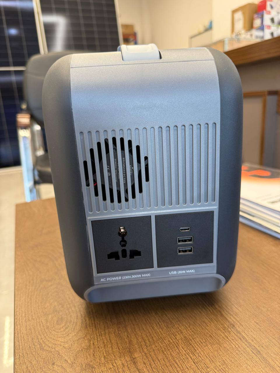 يوجد لدينا شاحن طاقه شمسيه لل سفر وسعره مناسب جدٱ يوجد توصيل إلى جميع محافظات العراق +البطاريه ليثيوم ضمان لمدة سنتين ينطيك كهرباء مده الكهرباء أكثر من 3ساعات
العنوان كركوك شارع الحسابات
للتواصل معنا رقم الهاتف ***********
