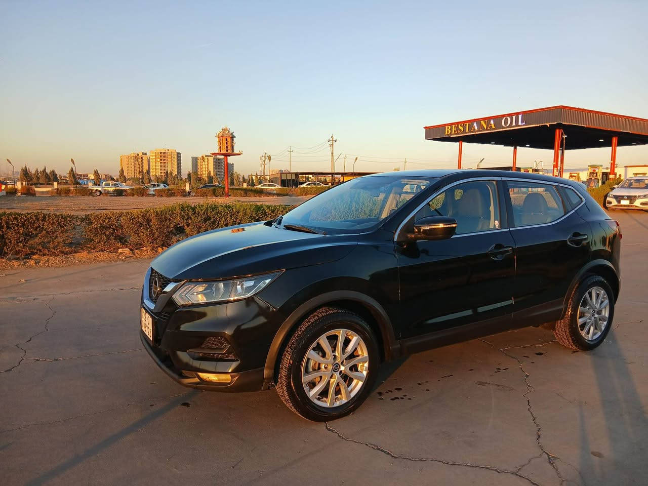 نیسان رۆگ 2022
تەنها ٢٠هەزار رۆیشتوە
چوارپستن رادەر ئیکۆیە
سێپارچەو نیوی هەیە 
گێرومەکینەی بەشەرت
ژینگەوسەنەوی نوێیە تا٢٠٢٩
تێبینی/گۆرینەوە دەکەم بەسیارەک بەدلم بێت
***********واتسئاب ڤایبر أربيل, العراق
