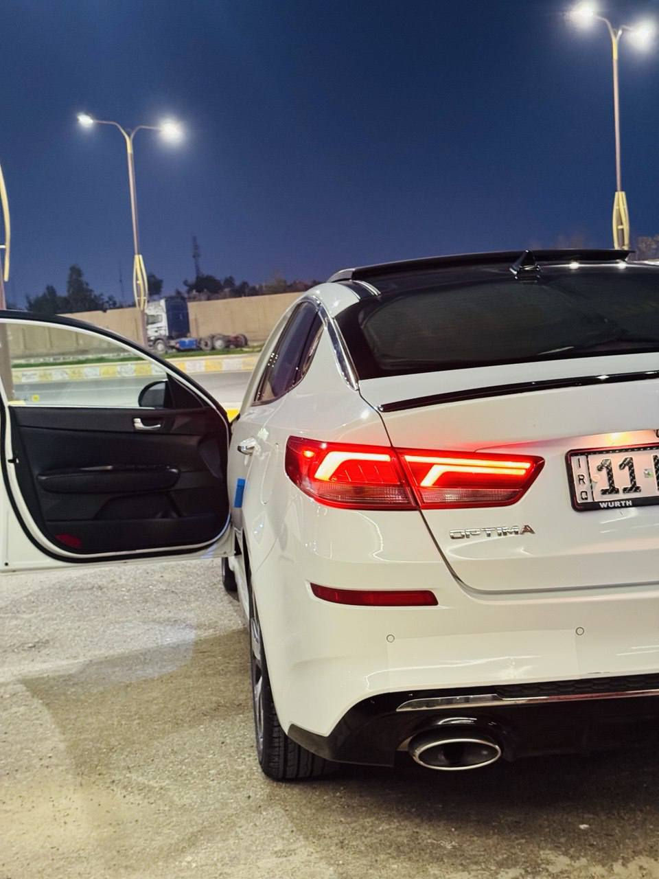 سلام عليكم. اوبتما ((2019))  S
فول مواصفات
محرك 2400 GDI
 رقم اربيل 
صور الحادث مرفقة بالمنشور 
بالعراق بيه صبغ جملغ بدون حادث
————————-
*المواصفات*
بانوراما 
مراية تعتيم 
بصمه تشغيل وابواب 
لد نهاري امامي خلفي
لد باليدات ليلي نضام ترحيب
كشن كهرباء
كشن نص جلد ونص مخمل
تحكم فول
حساس خلفي
صندوق ذكي يفتح عند الاقتراب 
شاشه كبيره وكامرا  دواره
رادار جانبي 
رادار امامي 
سياقه ذاتيه 
رادار  توقف ذاتي 
تنبية خروج عن المسار
دواسات مال سبورت
دبل اكزوز  صالنصة 
دفيوزر مشيف بلادي اسود
سياره نضيفه مكينه وكير وحدادية 
ماشيه 109
السعر 148
مكاني الانبار الفلوجة 
***********
موجود واتس اب
