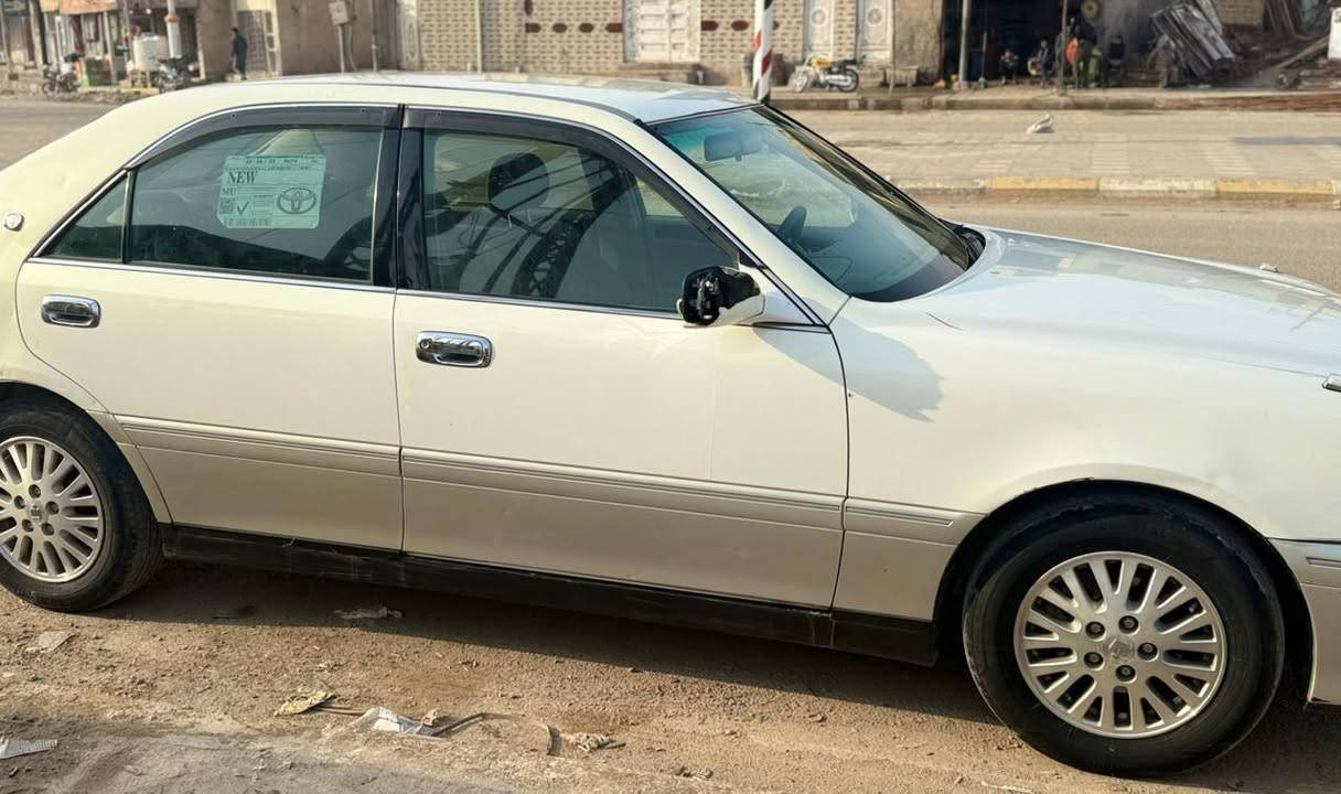 اسلام عليكم ملكه ادوات
سياره كارتون دكمتين كص جنطه متؤم اصلي انكليزي
 رقم وسنويه  كير ومحرك كفاله في فيتي
تخم تاير  كله شغاله كهربايات تبريد ثلج جاهزه 
 عنوان ذي قار  السعر 30
 ***********
