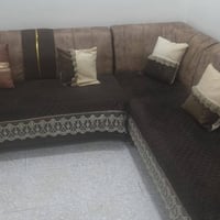 تخم للبيع ٥ قطعه نظافه ٩٥ب ميه مع كوشات وفراشه ٠٧٧٠٧٧٦٤٨٥٨