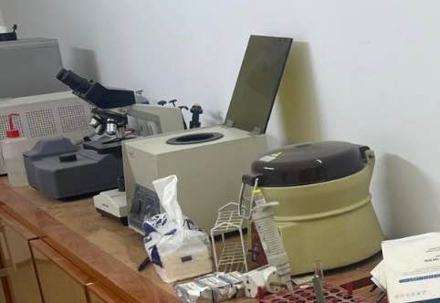 مختبر کامل للبیع

 يتكون من ( مايكروسكوب و سينترفيوج وكولتر وسبيكترىفوتوميتر و وجهاز فايدز وثلاجه وميز وكراسي مع لابتوب وكواننرات)
رقم تلفون ***********
سلیمانی
