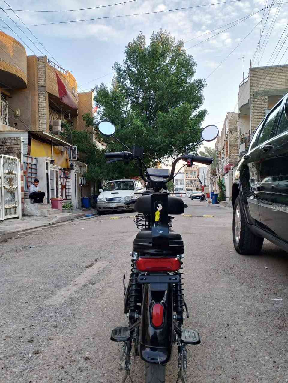 دراجه شحن للبيع
حجم 14 ✨
بطاريه ليثيوم 💢
3 سرع ▫️
دراجه نضيفه ✅
السعر : 200 وبيها مجال حك الجيه 
المكان : بغداد الحريه 
الرقم : ***********
