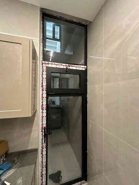 الحمدلله تتم النعم......
تم اكمال عمل شبابيك سلايد ٧.٥سم ري تركي ثقيل مع جام ١٠ملم مسكرت. وابواب مفصلي للصحيات مع جام مضبب وعمل الشبابيك يكون مقطع تركي الون والثكنس من اختيار الزبون جام ٦ملم اي لون نرماده بيم. مانع ذباب لكل شباك  كيلون سبانيول لاستيك امطار وفرشة غبار والقياس يكون واقع حال واي سؤال اني حاضر
***********
