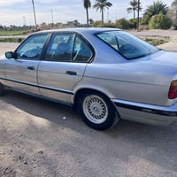 bm موديل 1990  باسمي سنويه 2028 حجم 535 السياره تنته والكير ومحرك كلش ...