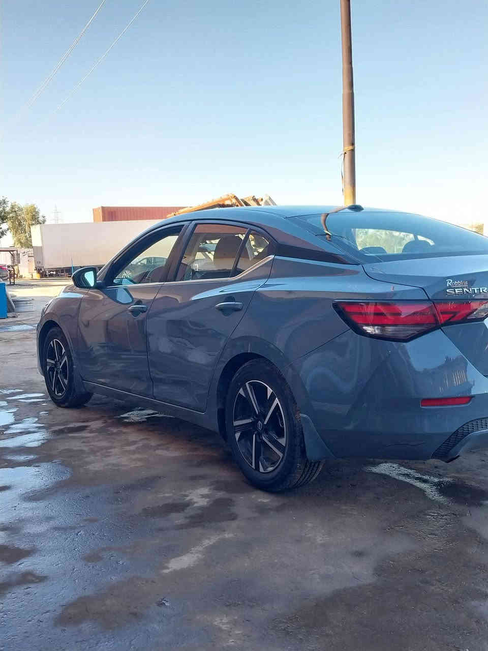 سلام عليكم
يوجد سياره سنترا موديل ٢٤ حادث باب خلفي فقط ايرباك شركة ' سعر السياره (  ١٦٠) ورقه، 
رقم الهاتف ***********
