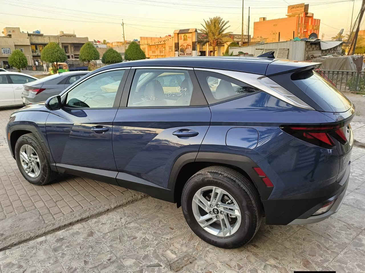 موديل2025 لون ازرق 

4ويل رادار امامي +رادار خلفي+رادارات جانبية 
بدون دواخل بدون ايرباگ
4 وضعيات قيادة 
  (زيرو) داخل ابيض السيارة بصمة
سايد بريك دگمة
بدون رقم 
تترقم بغداد 
حادث بسيط جداً دعامية امامية فقط كما موضح بالصور السيارة قطرة صبغ ما بيهة
 المكان بغداد
تواصل: ‭***********‬
