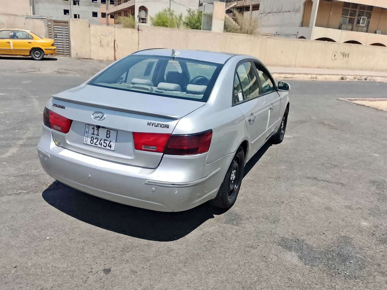 سلام عليكم من رخصت الادمن سوناتة 2009وارد امريكي ليبل واحد حادثهة الجنطة والجاملغات الخلفية تصليح مكينة 2400 جديدة وكير مكفولات تبريد ثلج صدر مامي وخلفي جديد تخم تاير الكهربايات كلهة شغالة منضومت زنون البلوجكتر زنون سنتر لوك 2ريمون سيارة مال جناية رقم بغداد بسمي هزة جديدة السعر90رقم الهاتف ***********
