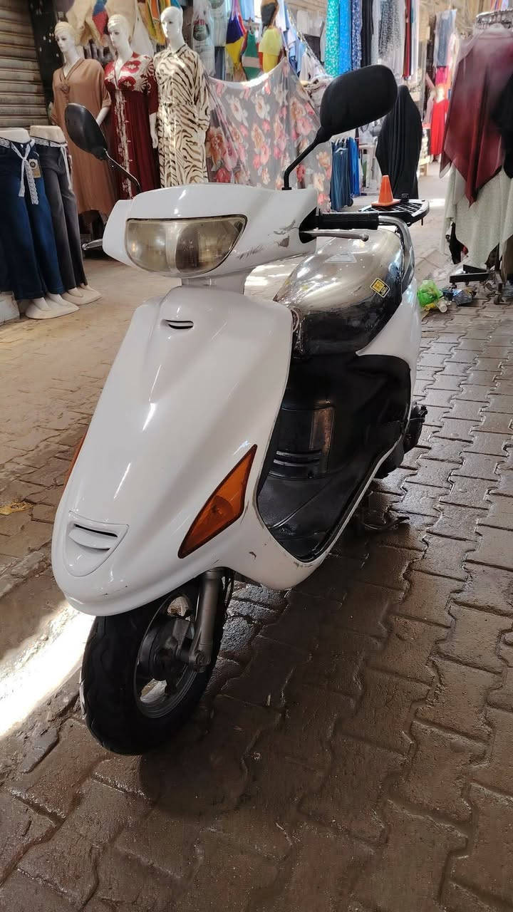 السلام عليكم فراشه للبيع دراجه جديده ما ملعوب بيه محرك ما مفتوح لا تبخير ولا تنقيص كهربائيات شغاله كله اشاير لايتات سلف هندر كله شغال نضافته مثل ما موضح بصوره مكاني كوفه قريب الكورنيش السعر 500 الاستفسار اتصال ع الرقم ***********
