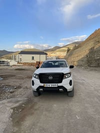 نيسان نافارا ٢٠٢٤   SE  ماشى ٢٤٠٠٠كم   سعرها ١٩٥ و مجال بسيط  ٠٧٧٠٠٥٢٥...