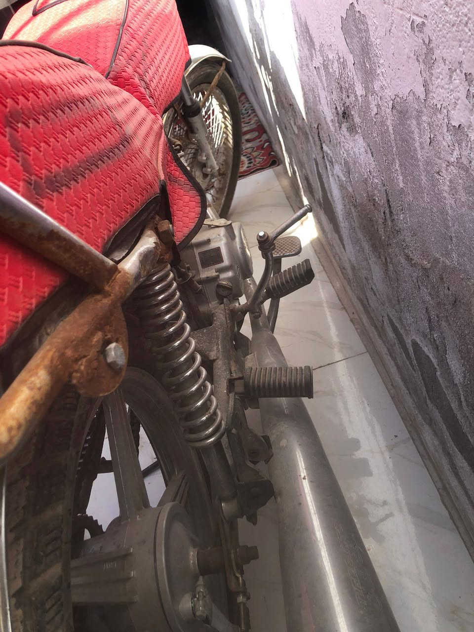 سلام عليكم دراجة إيرانية موديل 2021 بيها تبخير. وبنجر  وشاشة عطلانة  قيم بل يرضى بي الله. وتعال اخذها عنوان سبع قصور شارع ابو احمد  رقم *********** موجود وتساب
