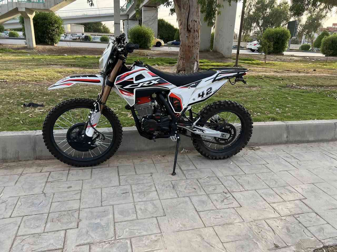 قفاز 
CRX/350
موديل 2026
ماشي 120 km
بعده زيرو. مره وحده مبدل دهن 
كفاله عامه 
السعر مليون ٦٥٠ 
ماخذه من علي جمعه بشهر ٣
بغداد الكرخ 
***********
