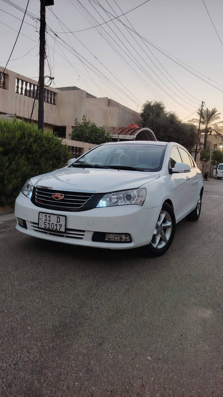 ام كراند C7 موديل 2011 رقم بغداد بسمي السيارة محرك وكير وتبريد وكهربأئيات كلها على وضع الشركة ماشية 121 محرك وكير ممفتوحات سبير وعدة الشركة بيها مكفولة من الضربة القوية فقط بيها رشات صبغ بسيطة أثر شخوط وطخات بسيطة جداََ اني ابيع مصبوغة حتا لا اتعبك ولا اتعبني السعر 58 وبيها مجال شي بسيط للشراي وبالخير عالياخذها ان شاء الله مكاني بغداد الاتصال على ***********
