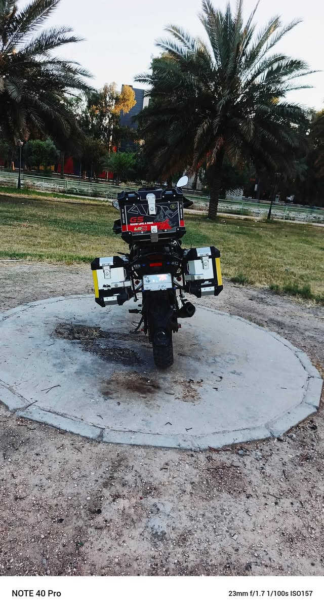 ‏السلام عليكم شباب، معروض للبيع دراجة بينلي TRK 251 (Benelli) نظيفة وجاهزة للاستخدام.المواصفات والتفاصيل:
‏
‏الموديل: TRK 251
‏
‏رقم بغداد (تحويل سنوية مضمون وقانوني 100% وبدون غرامات) 📑
‏
‏المسافة المقطوعة: 26,500 كم ⏱️
‏
‏الإضافات: [درع امامي، بروجكترات، فدراليات، صندوق خلفي وجانبي اللمنيوم اصليات مو بلاستك .... وعندي وياها واقيات مال ايد جدد ام اللد ودسكات وفج خلفي جديد بالكراتونة اضافة وياها 
‏
‏السعر والتواصل:السعر المطلوب: 4,200,000 دينار عراقي (أربعة ملايين ومئتان ألف) وبي مجال للشراي الجاد ويدلل 💵
‏
‏مكان التواجد والمعاينة: بغداد / الشعب - الثعالبة 📍للتواصل والاستفسار: *********** الرقم بي واتساب  📞
