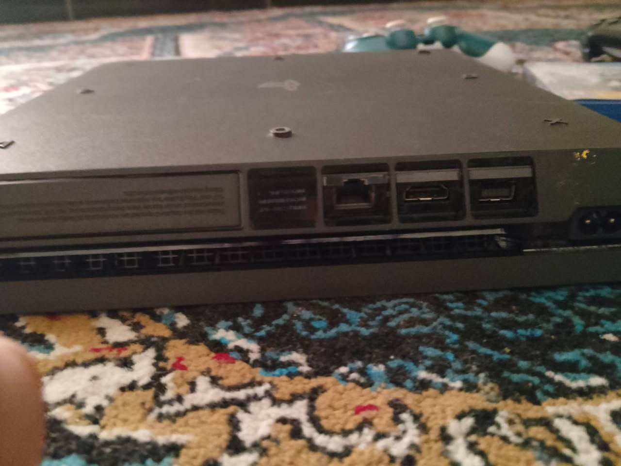 السلام عليكم بلي ستيشن 4(سلم) لوك ستيكر ✅نظام 13.4ما يتهكر❌  مدة التشغيل دقيقه1 الجهاز نظيف إلى ابعد درجه ما يحمه حتلو مده طويله من العب وصوت المروحه معدوم الجهاز +ملحقاته+🎁دبل جوي ستك+أقراص2 ولعبت fc2025+ستورين أمريكي _ واماراتي. للتواصل واتس إب 📞***********
