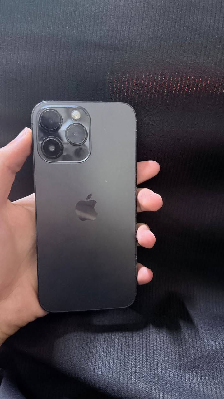 السلام عليكم 
اي فون14برو ماكس للبيع مبدل شاشه بطاريه 93بلادي دبل خط للبيع السعر540 ويرهم مراوس ب 13برو ماكس ***********
