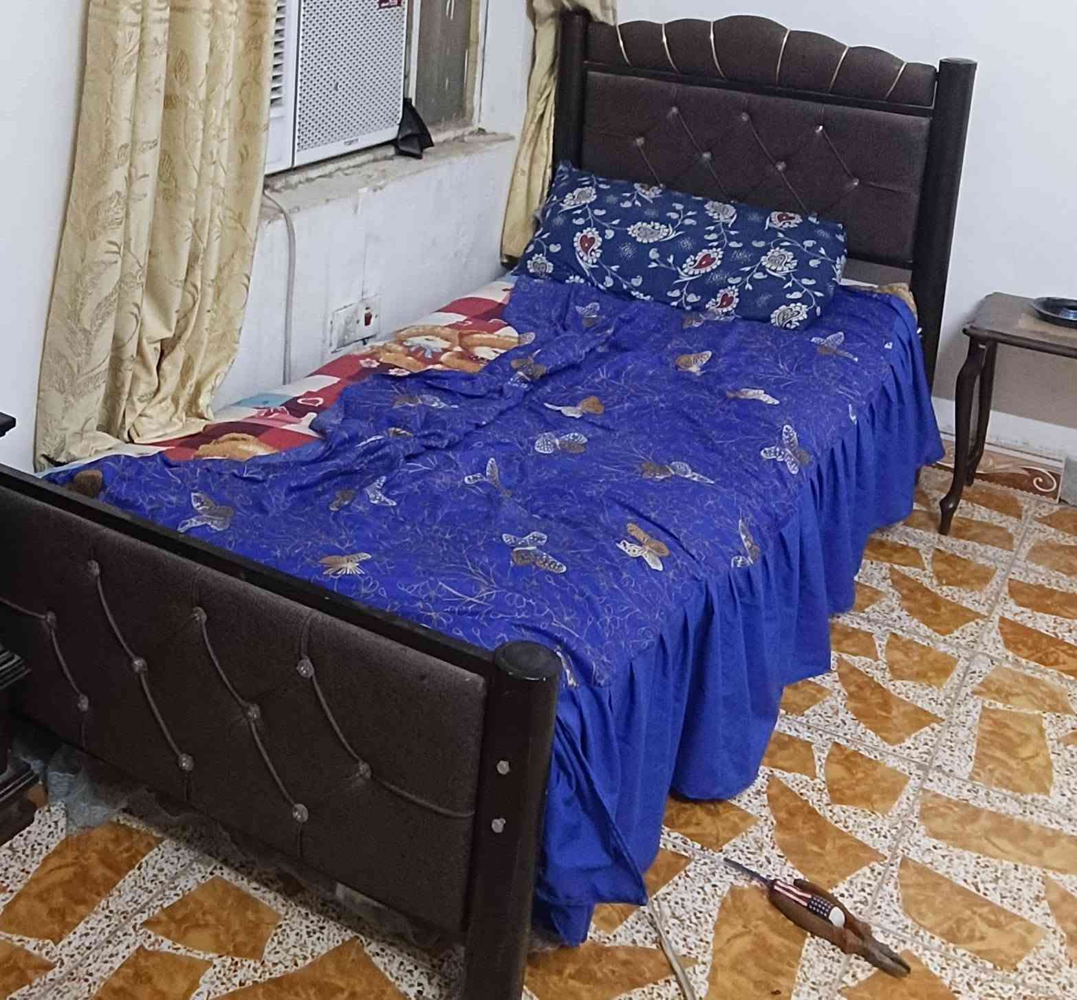كنتور نظيف سعره 125 نهايته جرابي ثنين تركي الوحده 50 نهايتهه ميز طعام مع 6 كراسي نهايته 100
تخم 10 مقاعد نظيف اي ضرر مبي مع طبلاته 650 
العنوان بغداد ام الكبر والغزلان قرب حسينيه الكتاب والعترئ
للتواصل مع صاحب الرقم مكلفه بالنشر ***********
